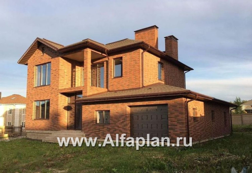 «Репутация» - красивый проект двухэтажного дома из газобетона, планировка с эркером и с гаражом, в английском стиле - превью дополнительного изображения №5