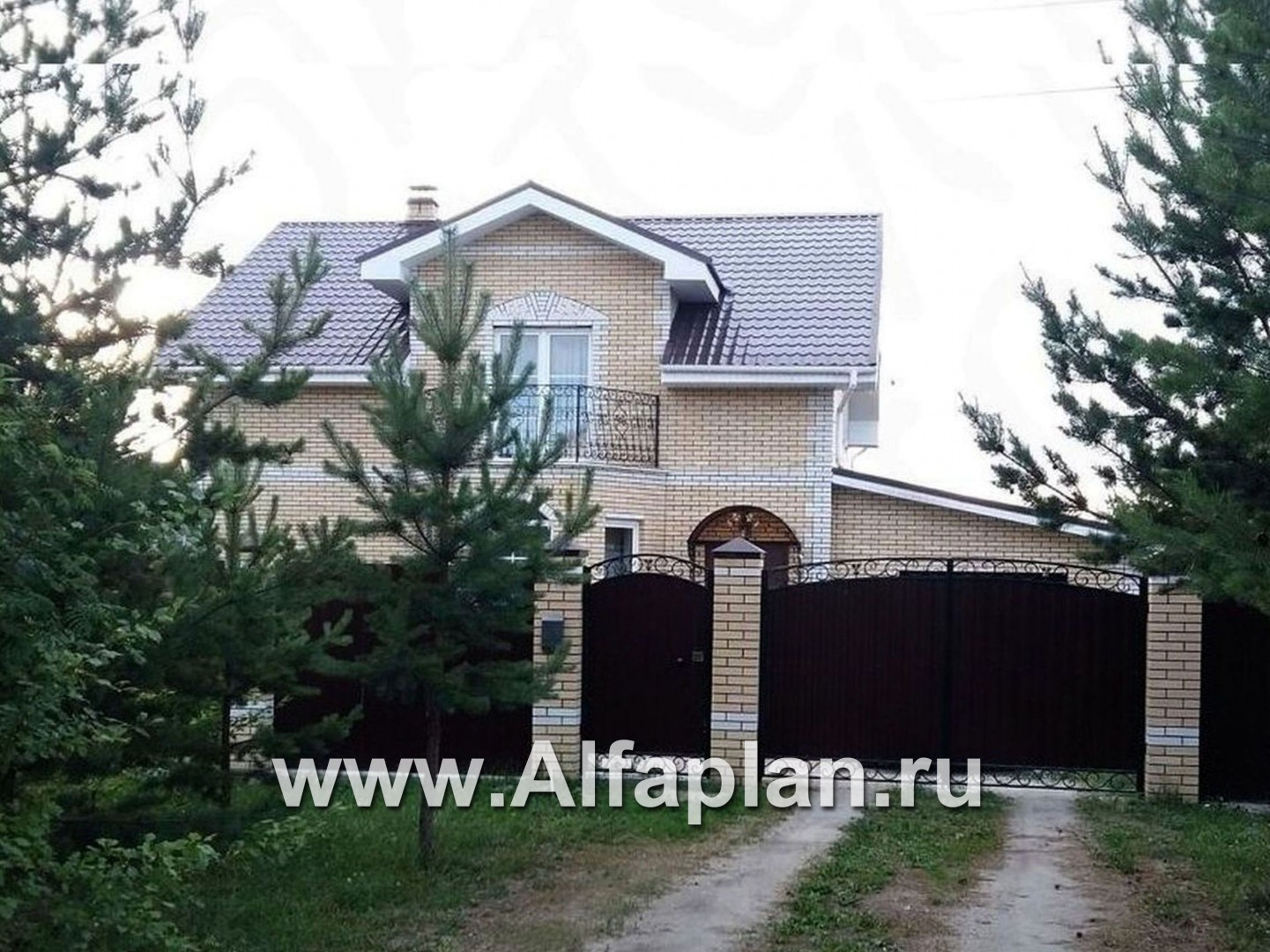 «Метц» - проект дома с мансардой, с эркером и с террасой, в английском стиле - дизайн дома №3